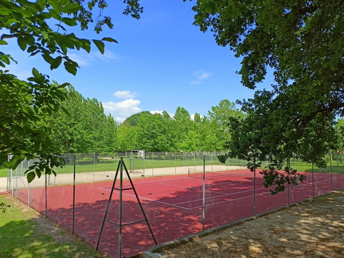 فندق Domaine Le Moulin Neuf سان كوينتين-لا-بوتيريه المظهر الخارجي الصورة
